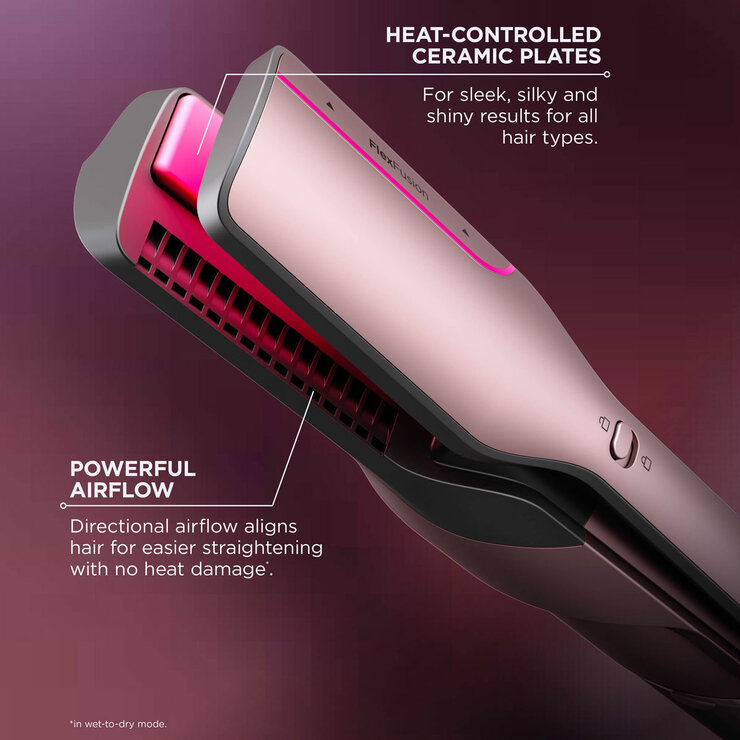 Lifestyle image of Shark FlexFusion 4 in 1 Air Styler with powerful airflow Lifestyle image of Shark FlexFusion 4 in 1 Air Styler with powerful airflow