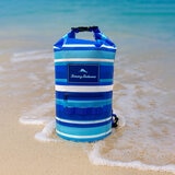 Lifestyle image of the dry bag in stripes Lifestyle image of the dry bag in stripes