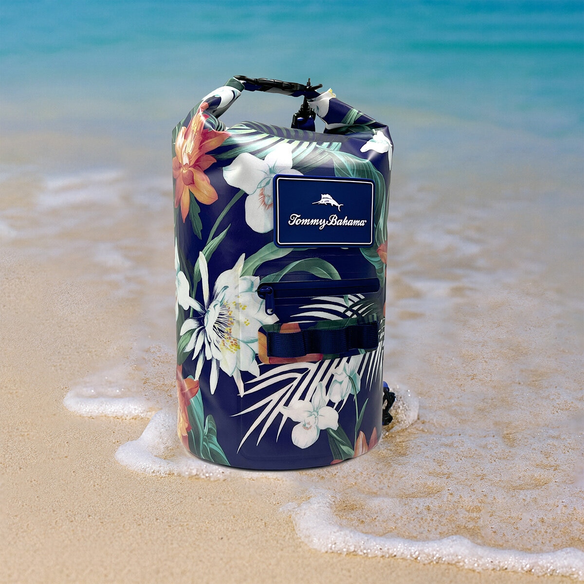 Lifestyle image of the dry bag in floral Lifestyle image of the dry bag in floral