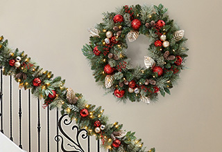 Wreaths & Garlands