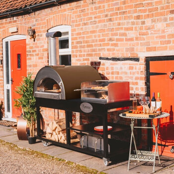Alpha Pro Grande Fumoso Wood-Fired Pizza Oven and BBQ Grill Bundle in 4 Colours + Cover