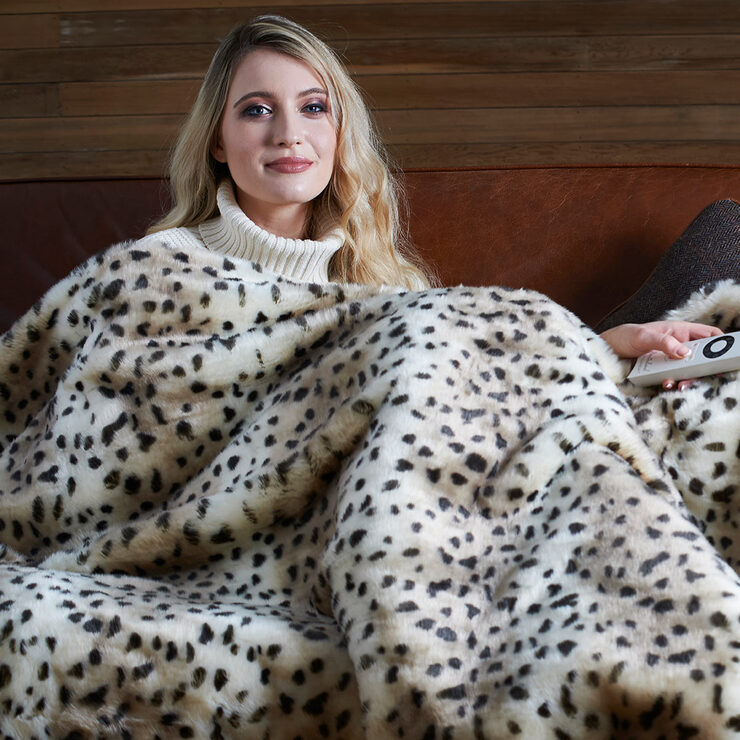 Dreamland Relaxwell Deluxe Faux Fur Heated Throw, Snow Leopard Costco UK