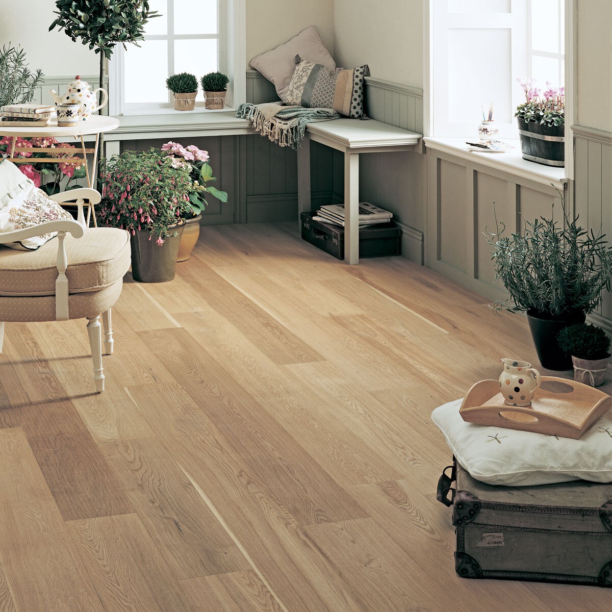 Elka Honey Oak Aqua Protect AC4 Laminate Flooring - 2.179m² Per Pack