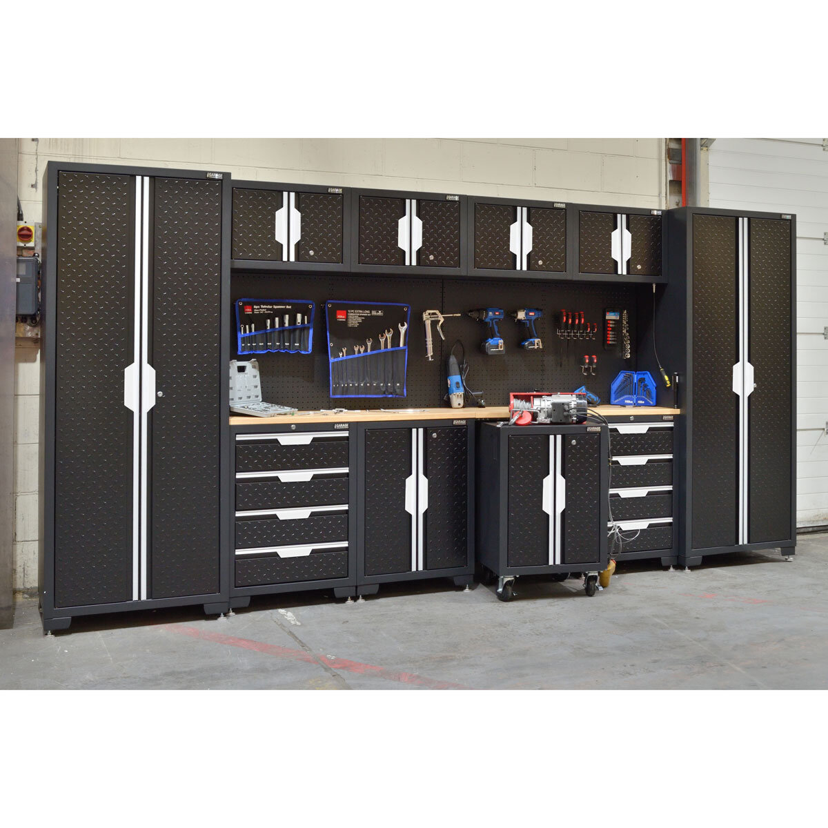 Hilka Garage Pro+ 24 Gauge Steel 11 Piece Cabinet Set Hilka Garage Pro+ 24 Gauge Steel 11 Piece Cabinet Set