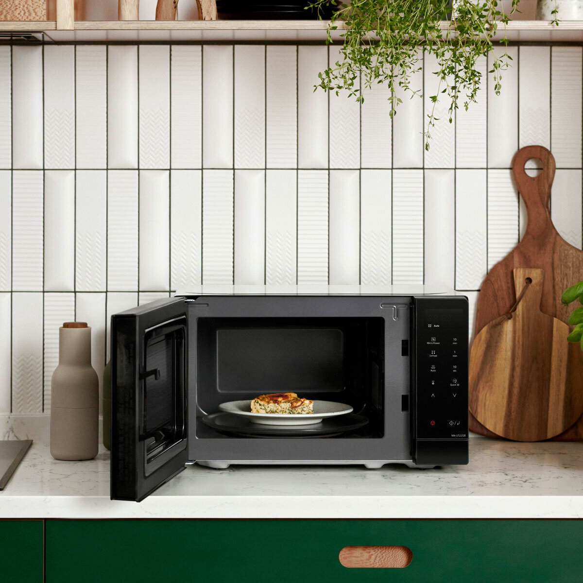 Panasonic 20L Solo Microwave Panasonic 20L Solo Microwave