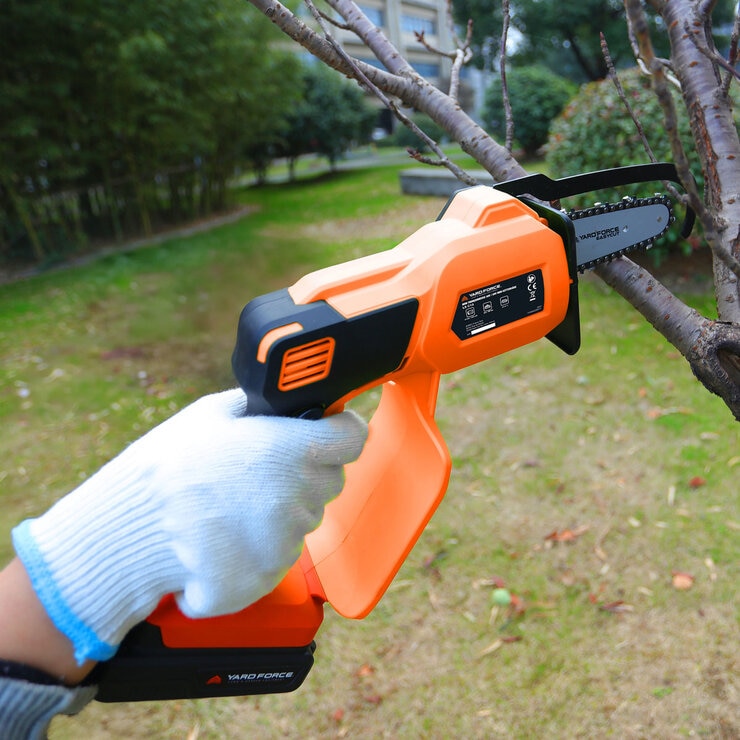 Yard Force 20V Mini Chainsaw Yard Force 20V Mini Chainsaw