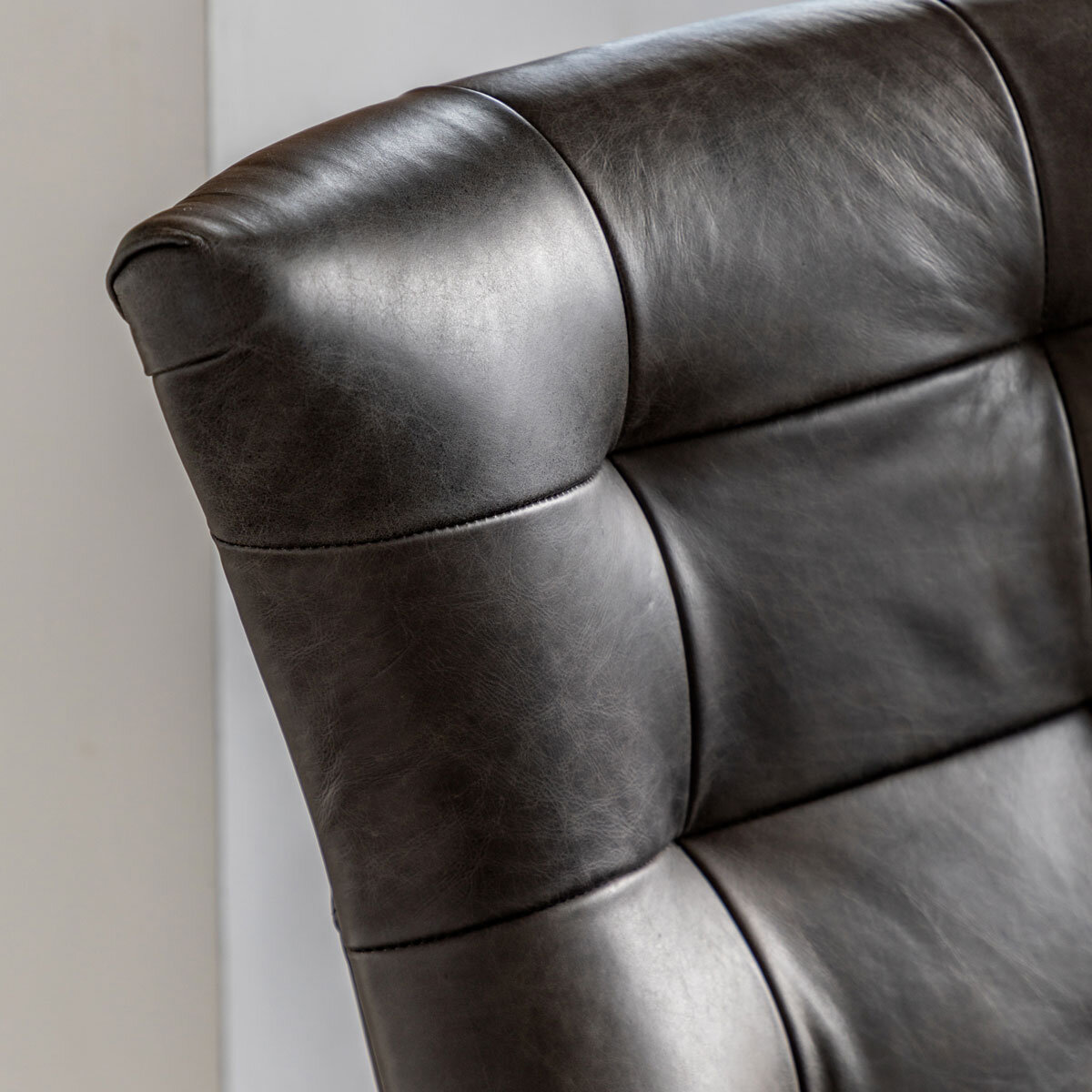 Gallery Bristol Grey Nubuck Leather Swivel Chair