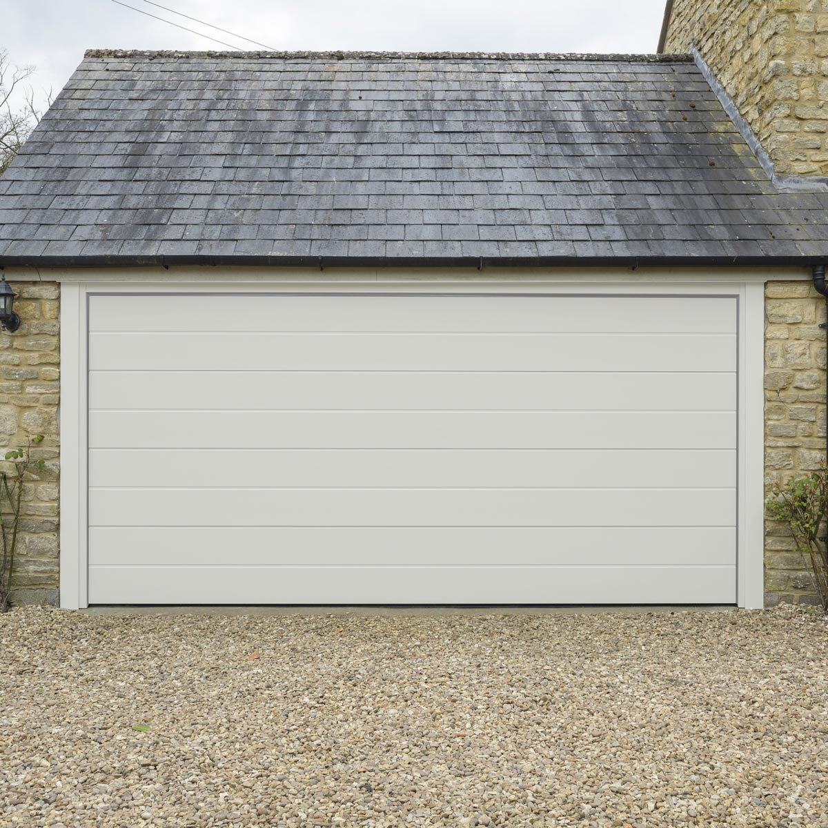 Cardale White Large Rib Smooth Sectional ISO45 Door up to 2.286 metres width