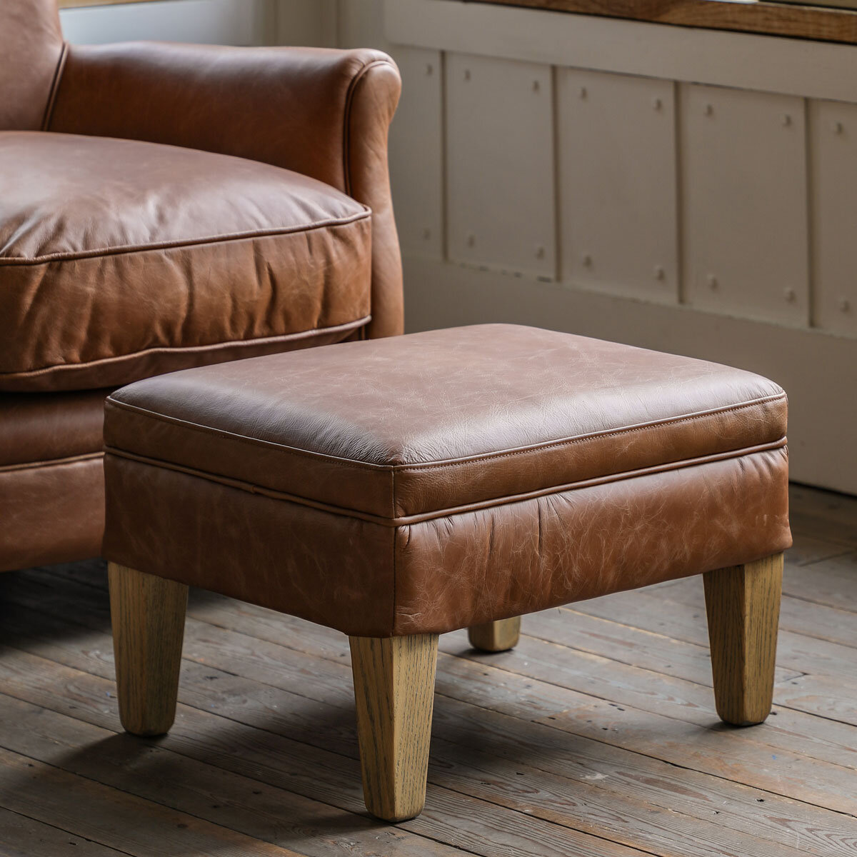 Gallery Mr. Paddington Vintage Brown Leather Footstool