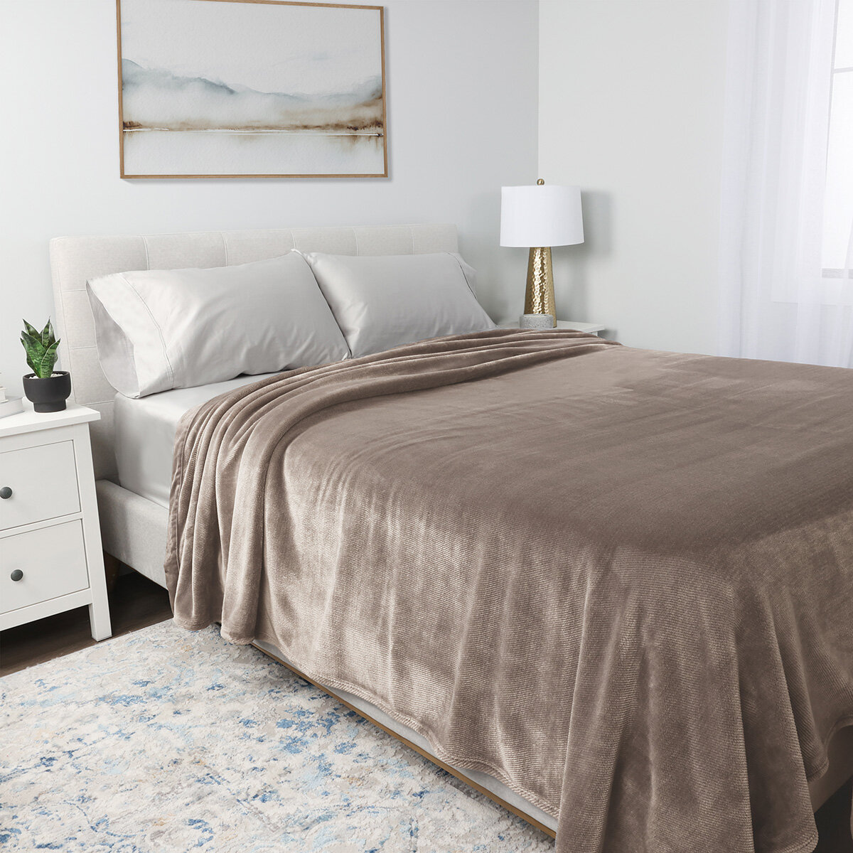 Kirkland Signature Plush Blanket in Taupe, 248 x 233 cm