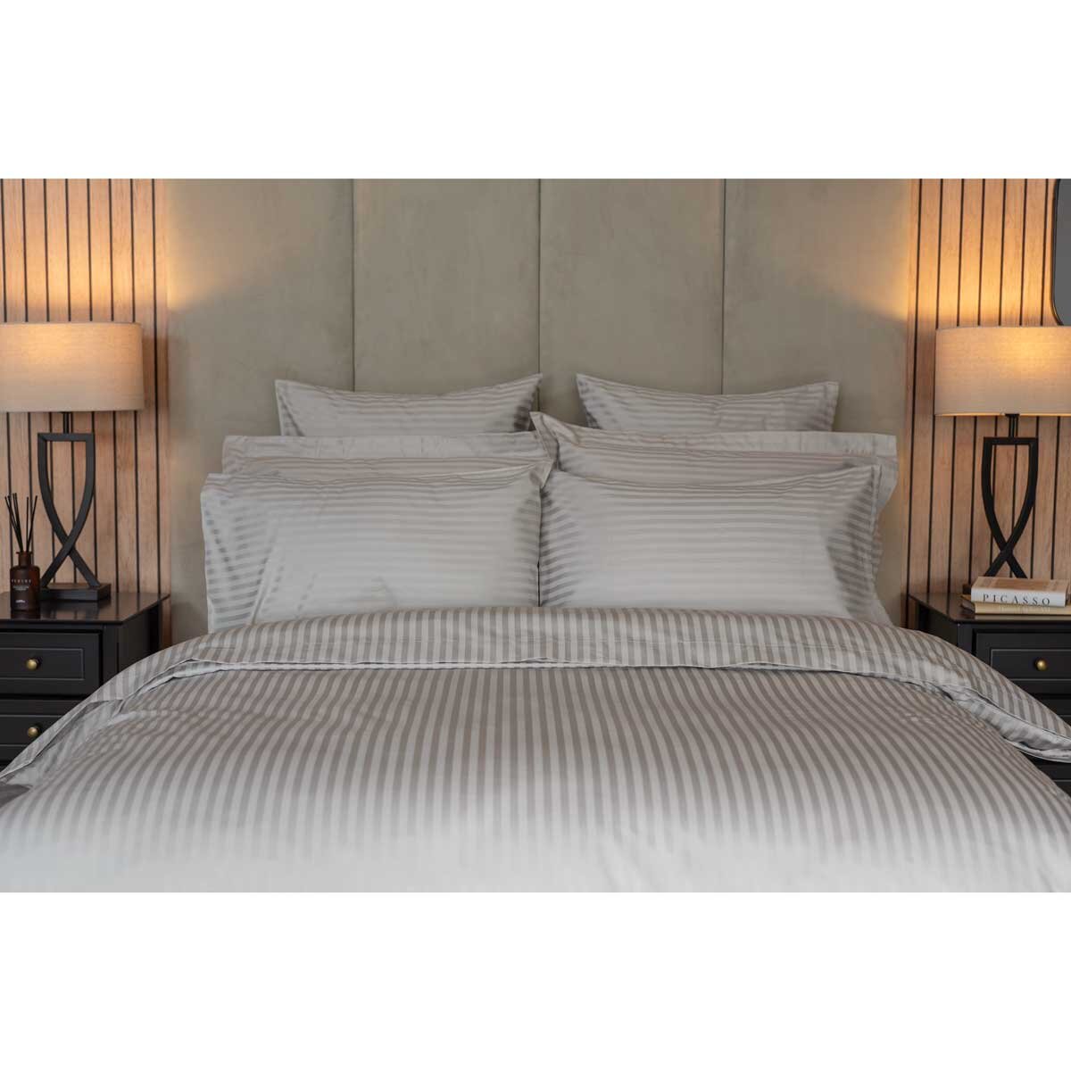 Belledorm 540 Thread Count Cotton 3 Piece Bed Set, Super King in Platinum