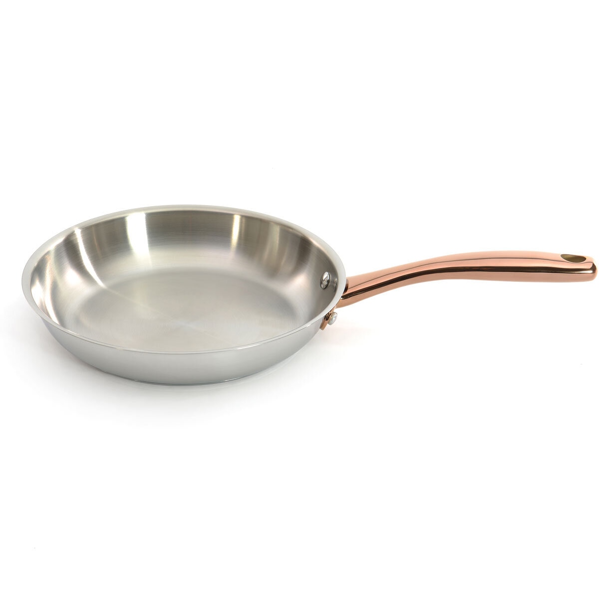 lifestyle image of berghoff ouro cookware