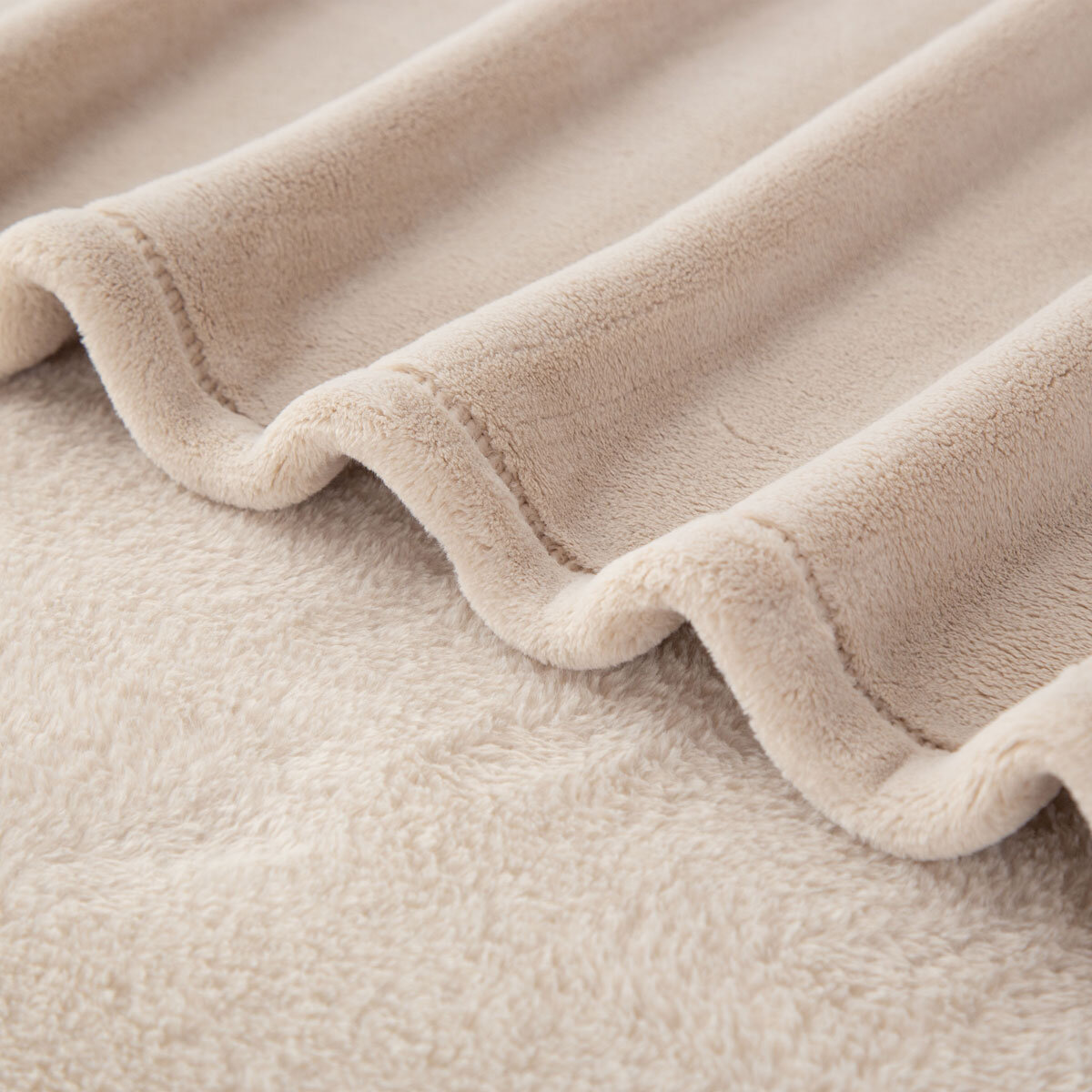 Berkshire LuxeLoft Blanket 249 x 234 cm, Taupe