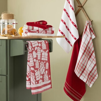 Holiday Kitchen Towel 4 Pack in 4 designs Holiday Kitchen Towel 4 Pack in 4 designs