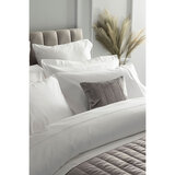 1204 Thread count bedding in white