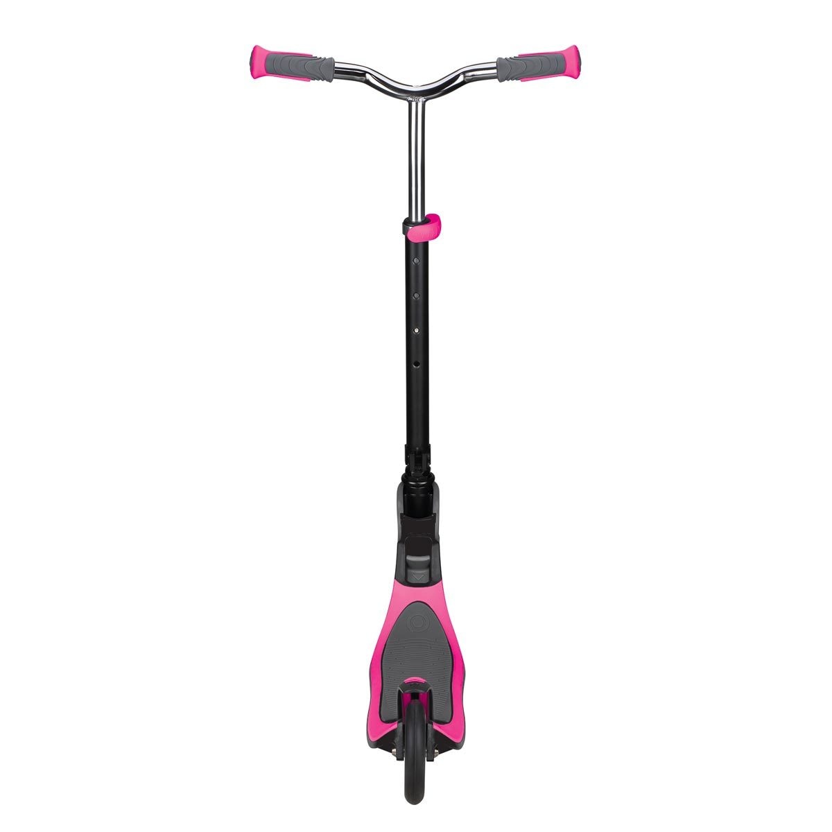 Straight image globber scooter