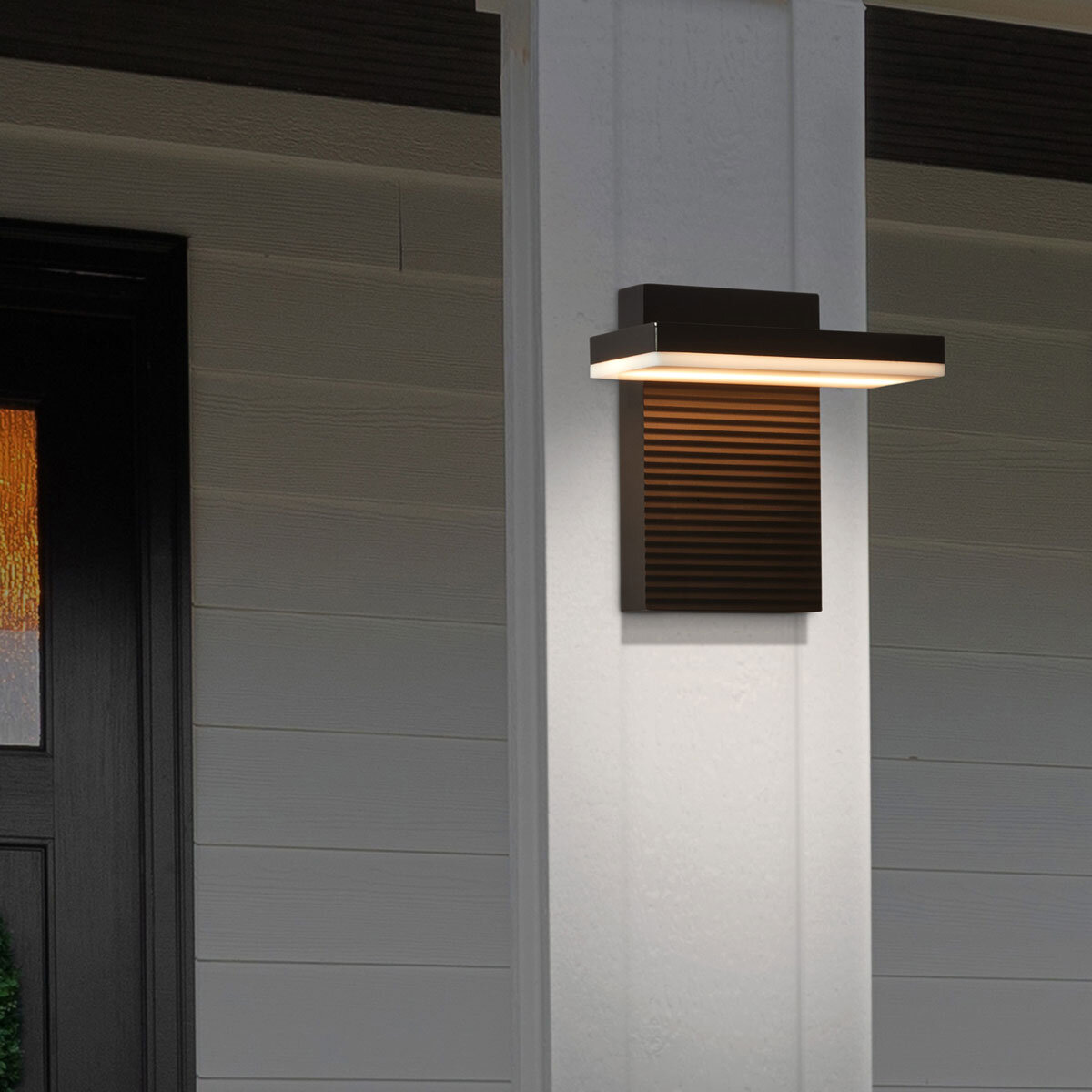 Buy GTX Solar Post Light 4 pack Lifestyle Image at costco.co.uk