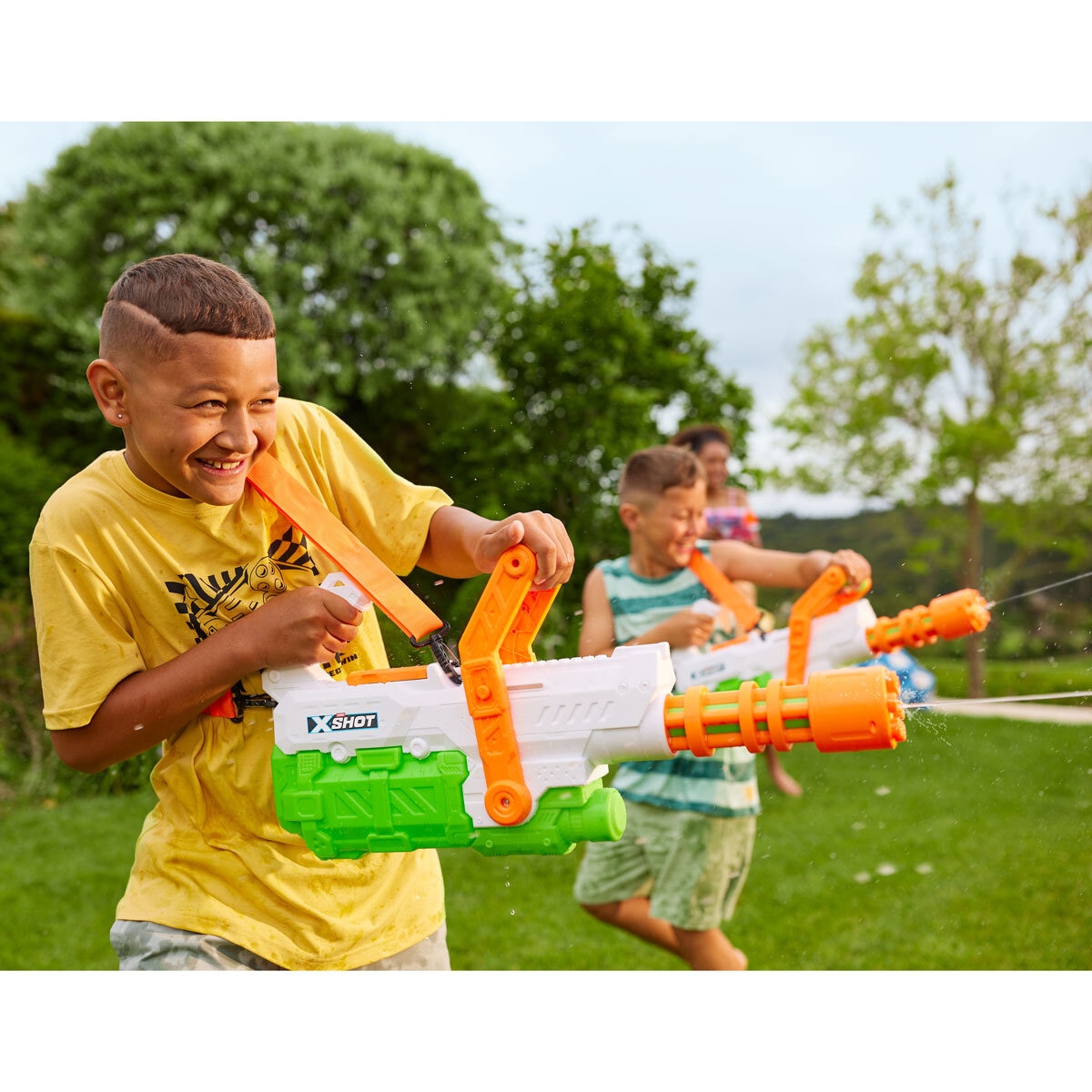 XSHOT Fast-Fill Hydro Cannon Water Blaster with Tropical Party Balloons                       