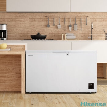 Hisense FC571D4AWLYE, 372L High Capacity Chest Freezer, E Rated in White