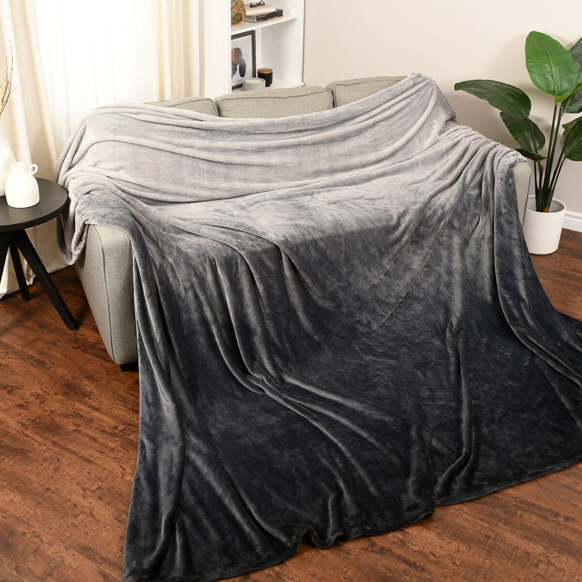 Life Comfort Oversized Family Blanket 304 x 279 cm, in 3 colours