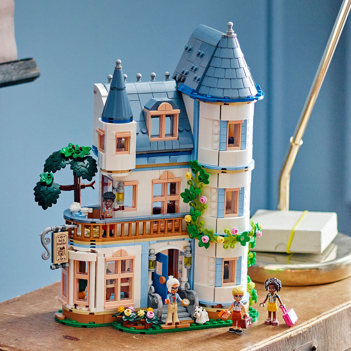 LEGO Friends Castle Bed and Breakfast Item Image