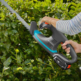 Gardena EasyCut Hedge Trimmer with 18V (2.5Ah) Li-ion Battery + Charger