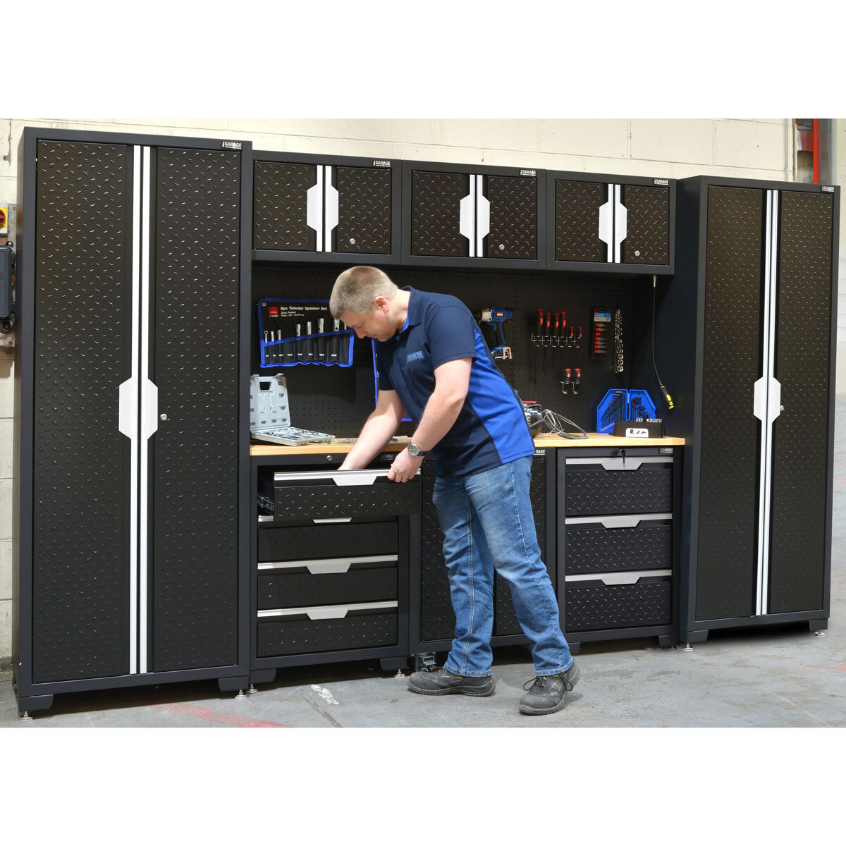 Hilka Garage Pro+ 24 Gauge Steel 9 Piece Cabinet Set Hilka Garage Pro+ 24 Gauge Steel 9 Piece Cabinet Set