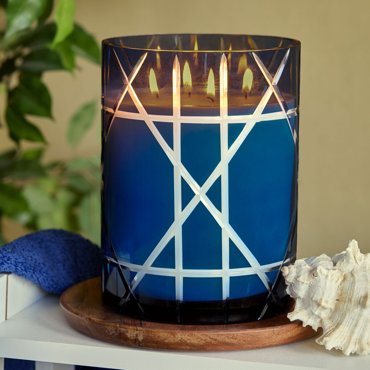 Torc 4 Wick Scented Candle in Ocean Waves | Costco UK