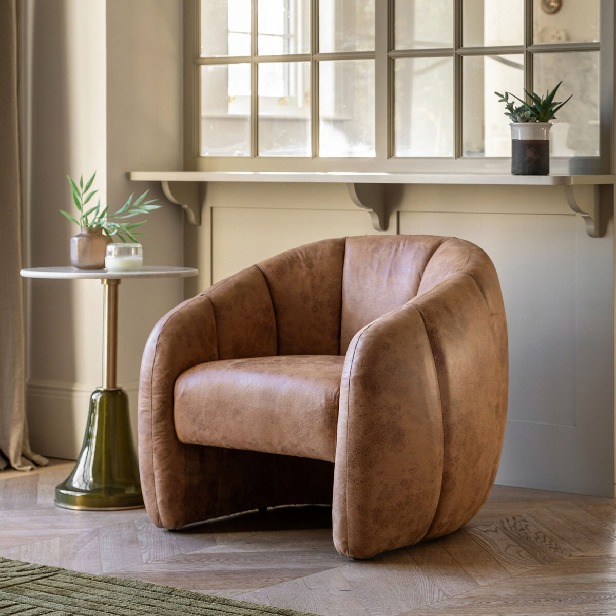 Gallery Atella Antique Tan Leather Tub Chair