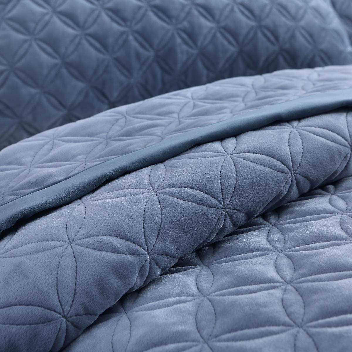 Berkshire Life Luxury Velvet 3 Piece King Size Quilt Set, Blue | Costco UK