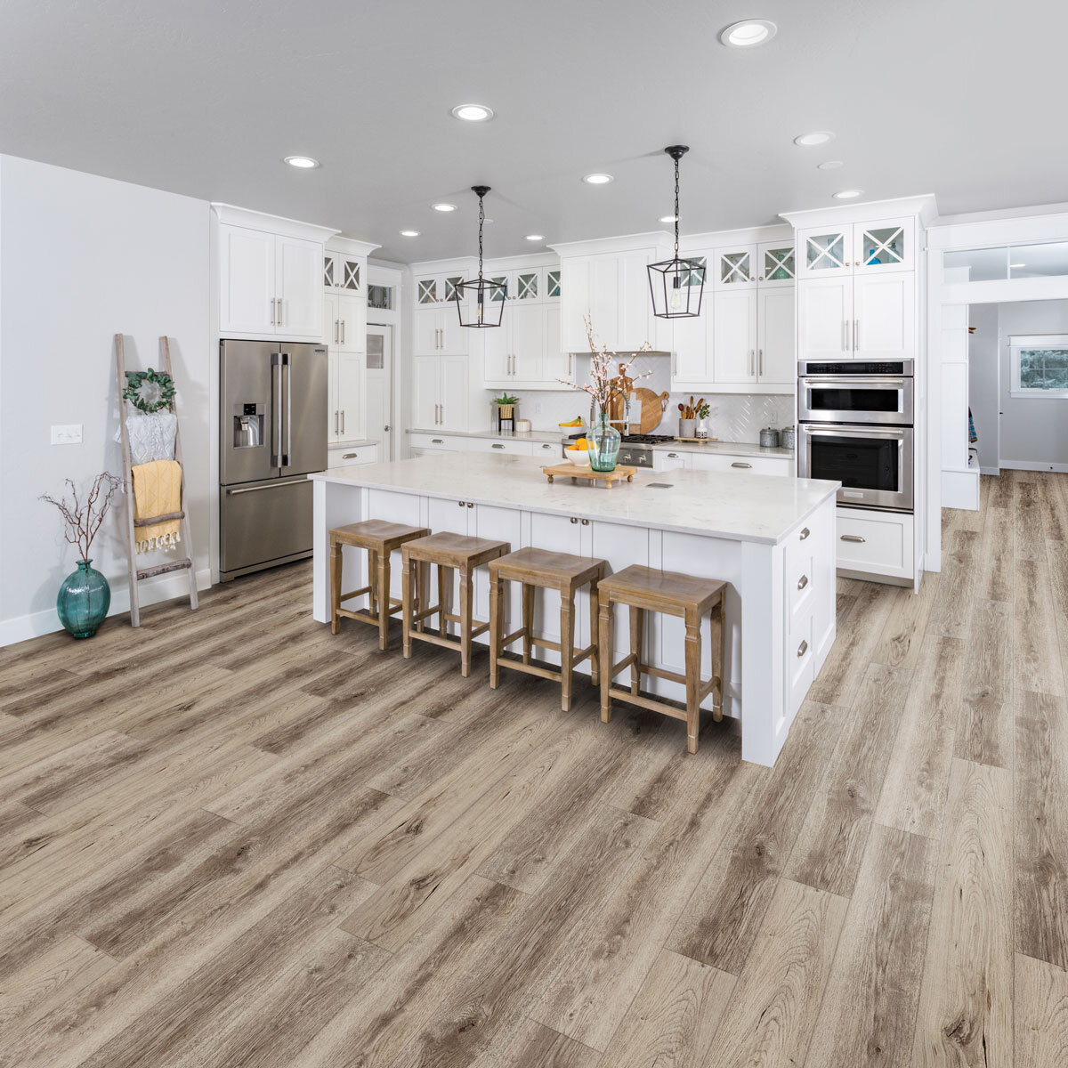 Golden Select Vinyl Flooring in Light Oak