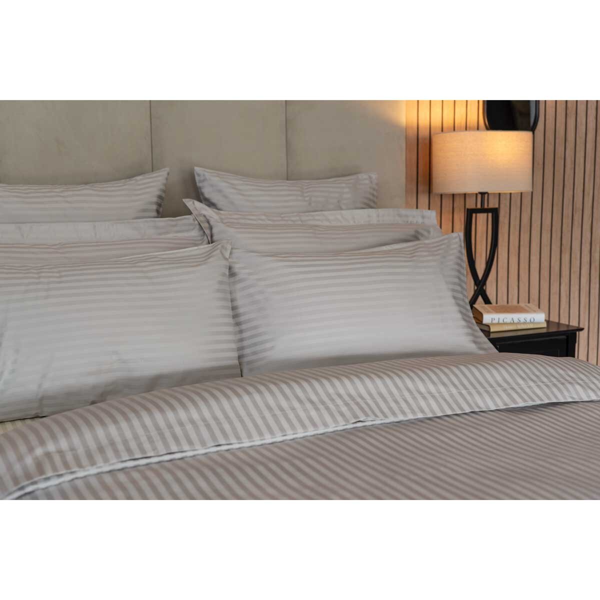 Belledorm 540 Thread Count Cotton 3 Piece Bed Set, Super King in Platinum