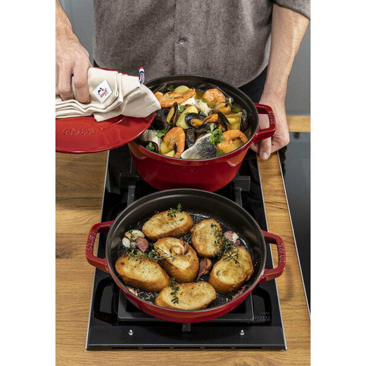 Staub 2 Piece in Cherry