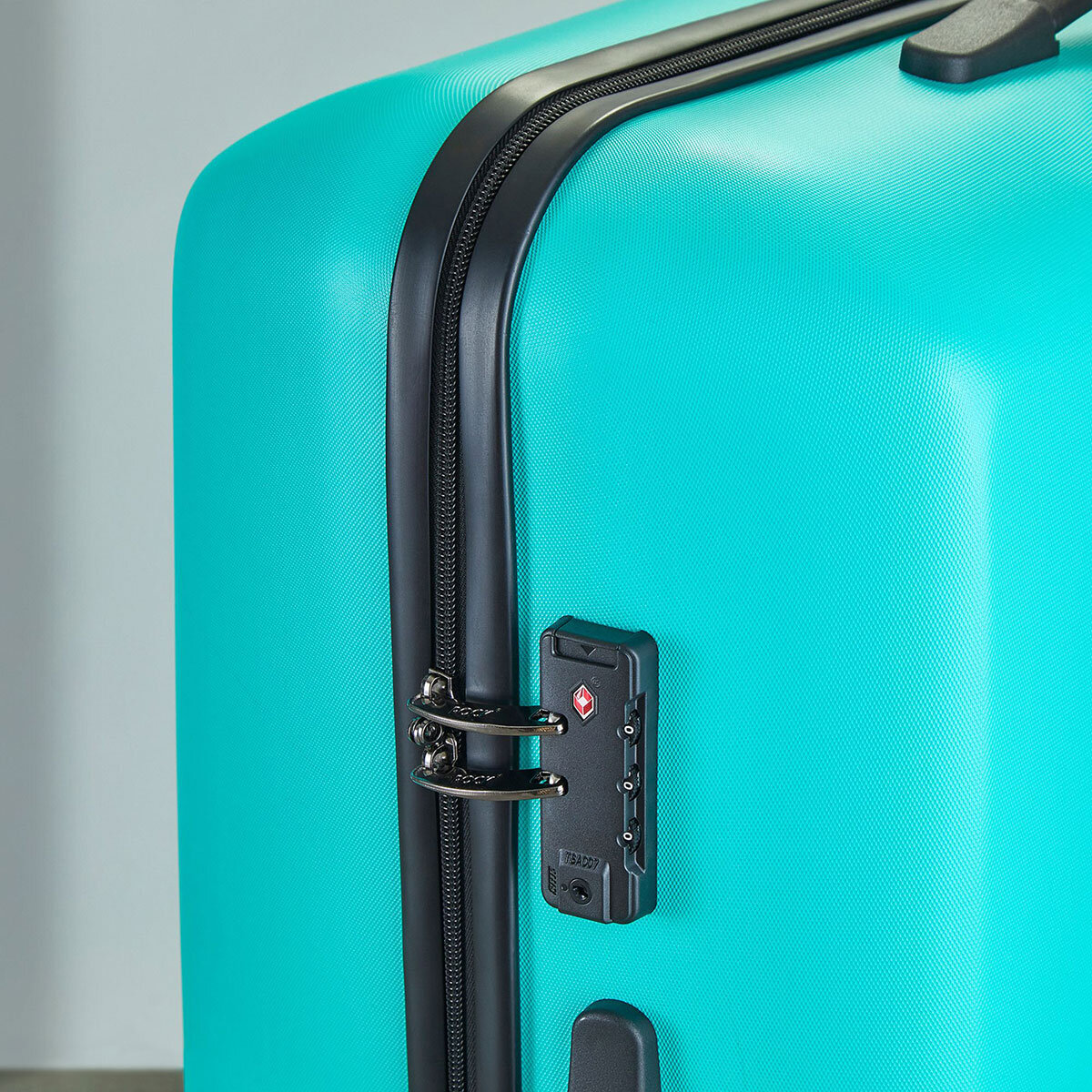 Rock Byron 3 Piece Hardside Luggage Set in Aqua