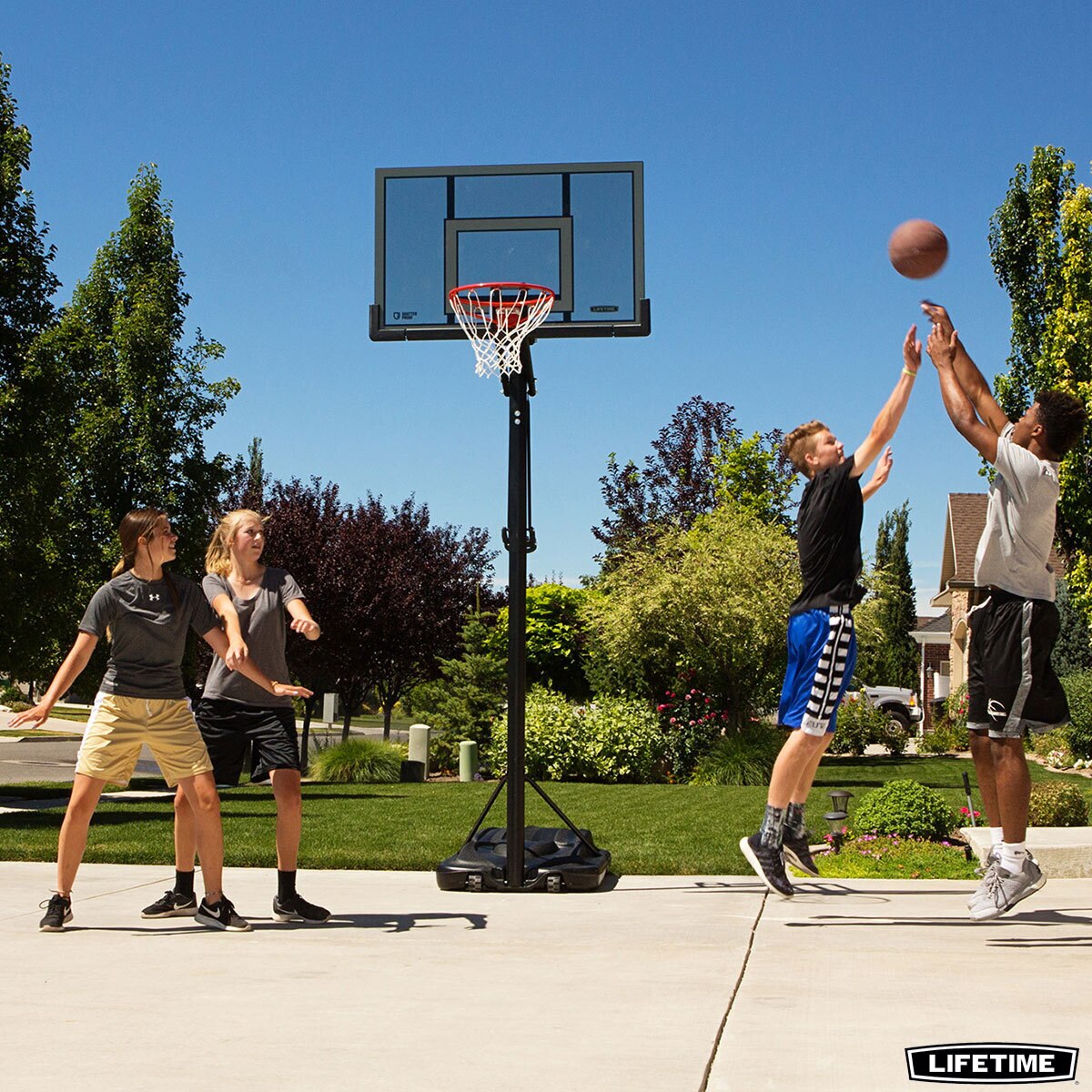 Lifetime 52 Inch (132cm) Portable Basketball Hoop | Costco UK