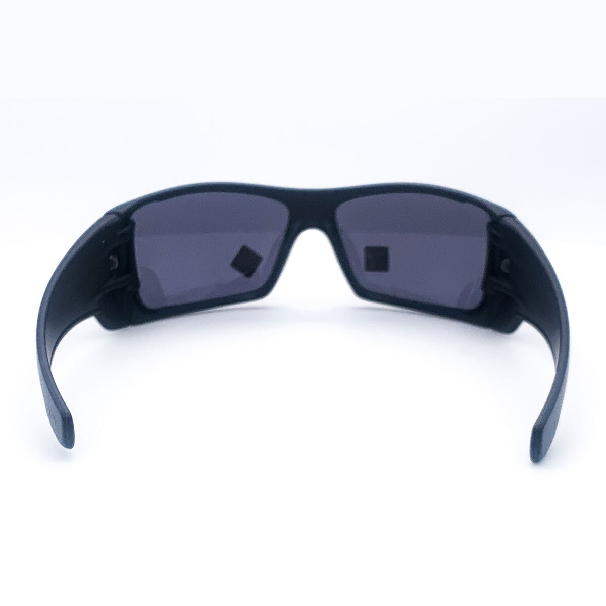Oakley Wholesale sunglasses assortment MOQ 12pcs.