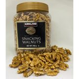 Kirkland Signature Hand-Shelled Snacking Walnuts, 708g